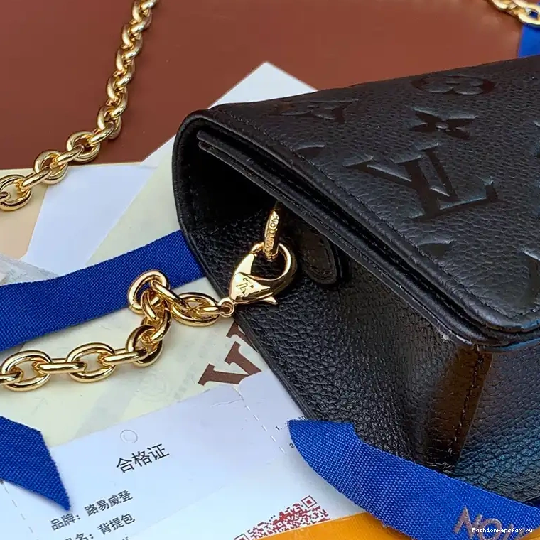 Fashionrepsfam ru LV 2404YA0043 Bags 0818